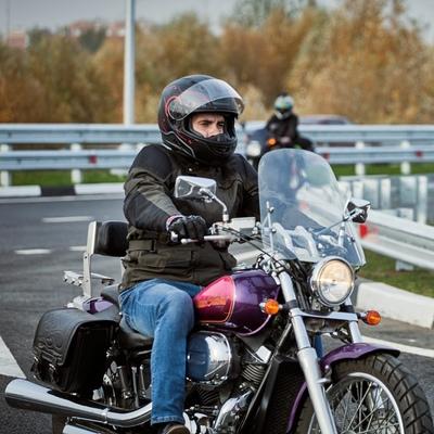 Илья Емельянов