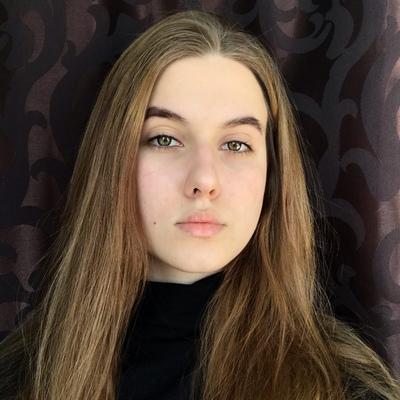 Настя Юрова