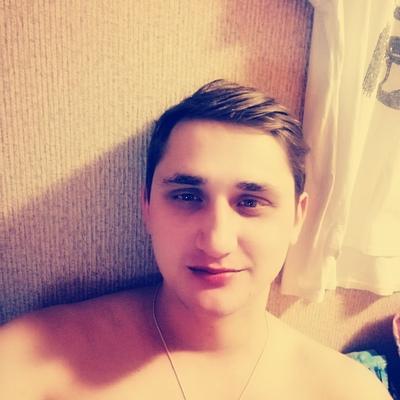 Максим Савелов