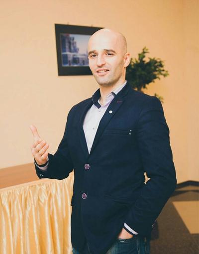 Карен Акопян